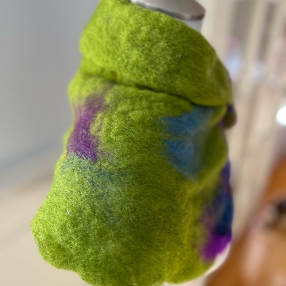 Hand crafted merino wool felted scarf - Picture 4 of 6